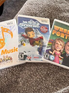 2 games!!! Mint condition Nintendo Wii We Ski & Snowboard & Wiimusic set 3